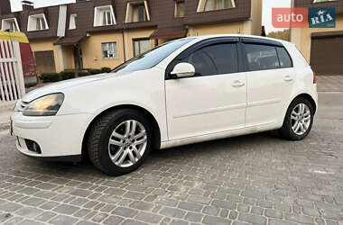 Хэтчбек Volkswagen Golf 2008 в Чернигове