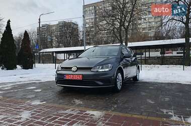 Универсал Volkswagen Golf 2018 в Киеве