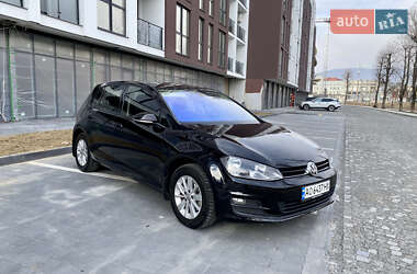 Хэтчбек Volkswagen Golf 2013 в Сваляве