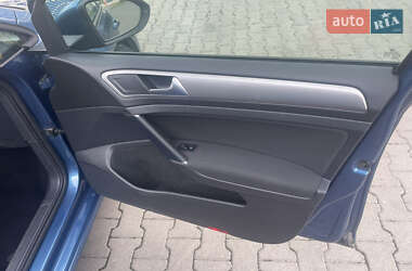 Універсал Volkswagen Golf 2015 в 