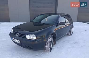 Хэтчбек Volkswagen Golf 1999 в Сарнах