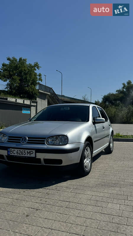 Volkswagen Golf 2001