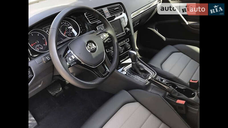 Универсал Volkswagen Golf 2015 в Харькове