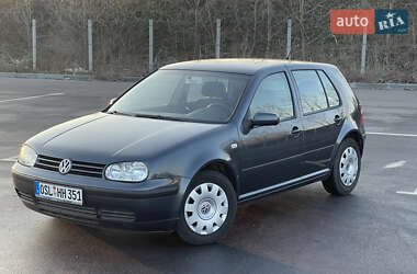 Хэтчбек Volkswagen Golf 2002 в Виннице