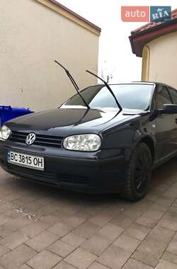 Хэтчбек Volkswagen Golf 2002 в Львове