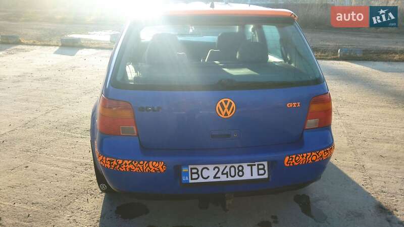 Хетчбек Volkswagen Golf 2000 в Жидачові