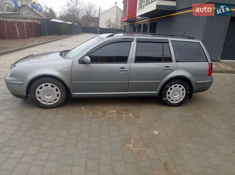 Volkswagen Golf 2003