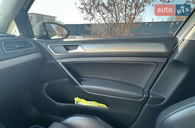 Универсал Volkswagen Golf 2013 в 