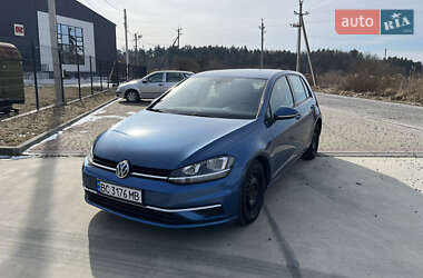 Хэтчбек Volkswagen Golf 2017 в Львове