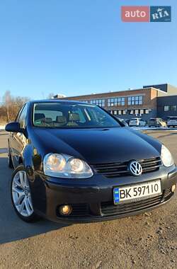 Хетчбек Volkswagen Golf 2006 в Здолбуніві