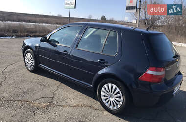 Хэтчбек Volkswagen Golf 2003 в Корсуне-Шевченковском