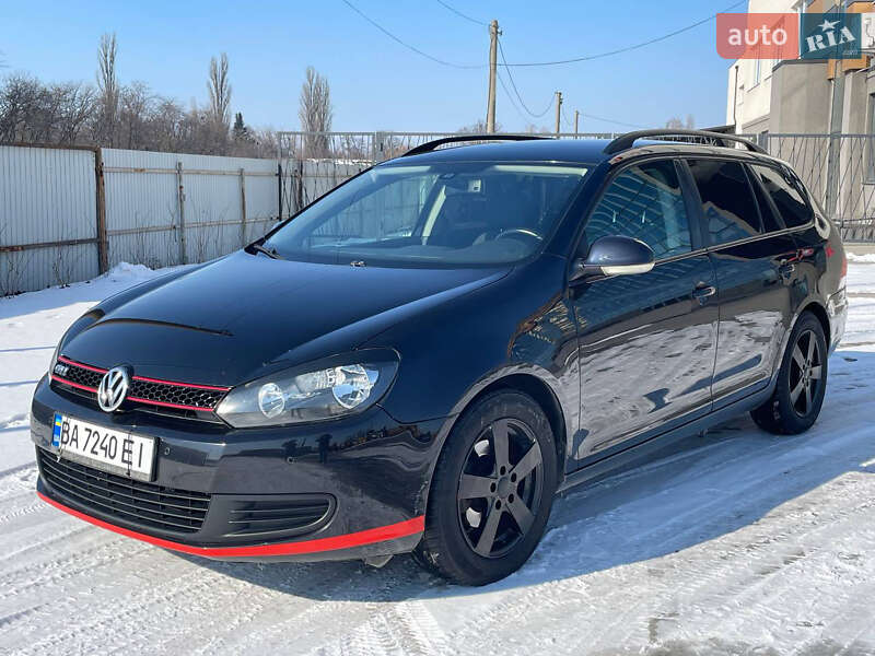 Універсал Volkswagen Golf 2012 в Черкасах