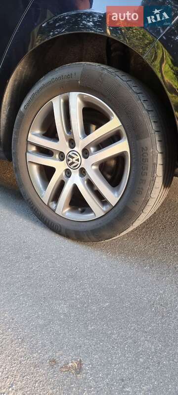 Хетчбек Volkswagen Golf 2009 в Вінниці