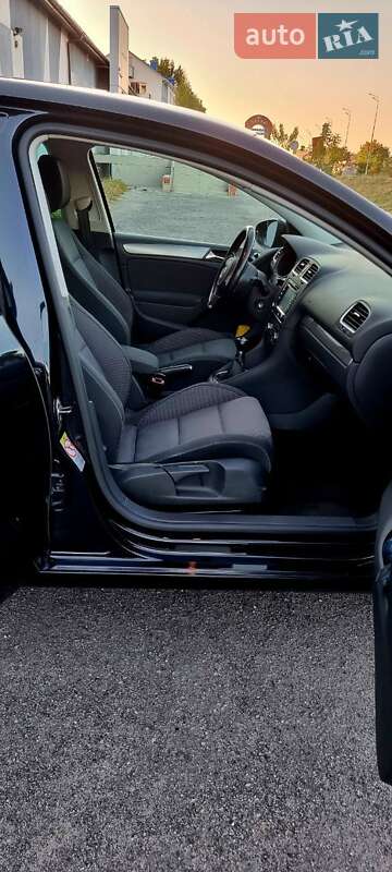 Хетчбек Volkswagen Golf 2009 в Вінниці