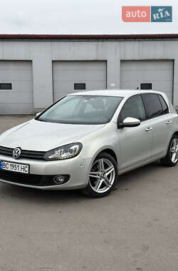 Хэтчбек Volkswagen Golf 2011 в Львове