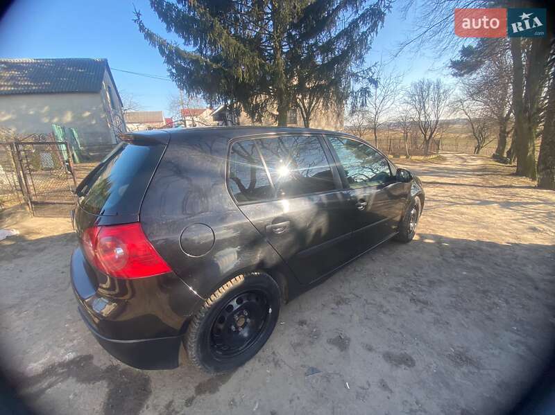 Volkswagen Golf 2003