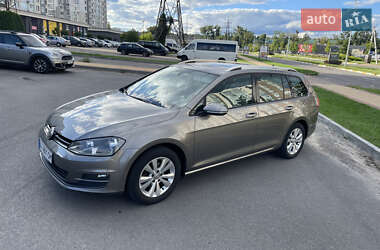 Універсал Volkswagen Golf 2014 в Києві