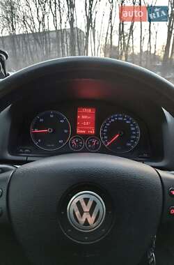 Хэтчбек Volkswagen Golf 2008 в Чернигове