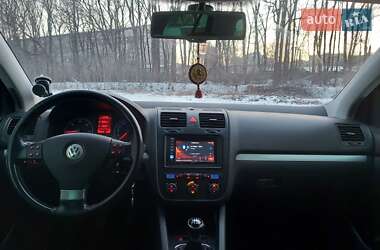 Хэтчбек Volkswagen Golf 2008 в Чернигове