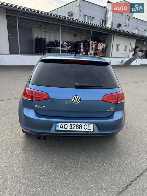 Хетчбек Volkswagen Golf 2013 в Мукачевому