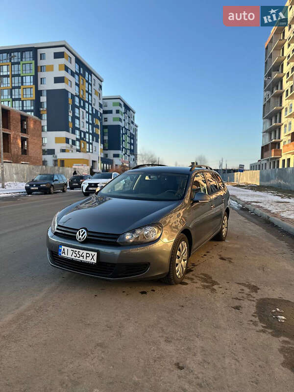 Універсал Volkswagen Golf 2011 в 
