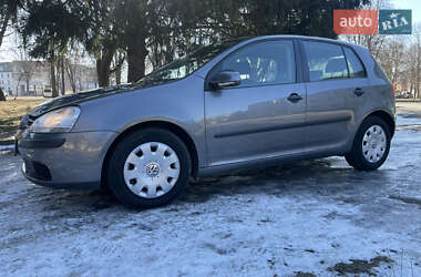 Хетчбек Volkswagen Golf 2005 в Рівному