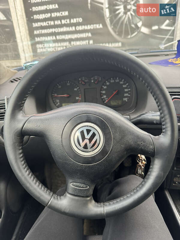 Хэтчбек Volkswagen Golf 1998 в Киеве