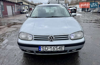 Универсал Volkswagen Golf 2001 в Киеве