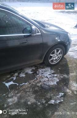 Универсал Volkswagen Golf 2010 в 