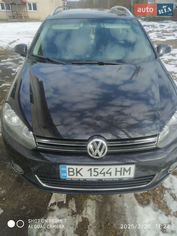 Універсал Volkswagen Golf 2010 в Дубровиці