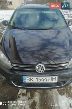 Универсал Volkswagen Golf 2010 в 