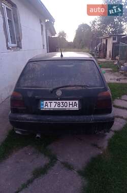 Хэтчбек Volkswagen Golf 1994 в  фото 6 Хэтчбек Volkswagen Golf 1994 в