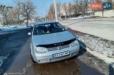 Хэтчбек Volkswagen Golf 2002 в Харькове