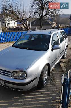 Універсал Volkswagen Golf 2001 в Тернополі