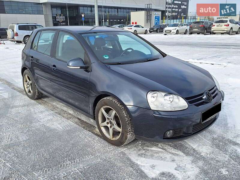 Хетчбек Volkswagen Golf 2008 в Умані
