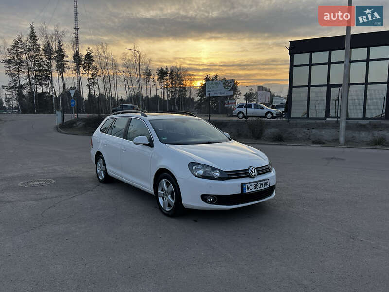 Универсал Volkswagen Golf 2012 в 