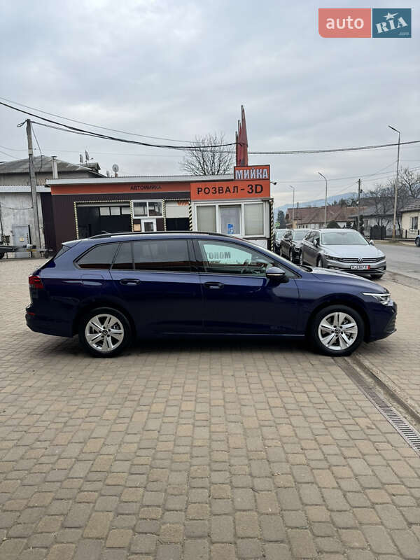 Универсал Volkswagen Golf 2021 в Сваляве