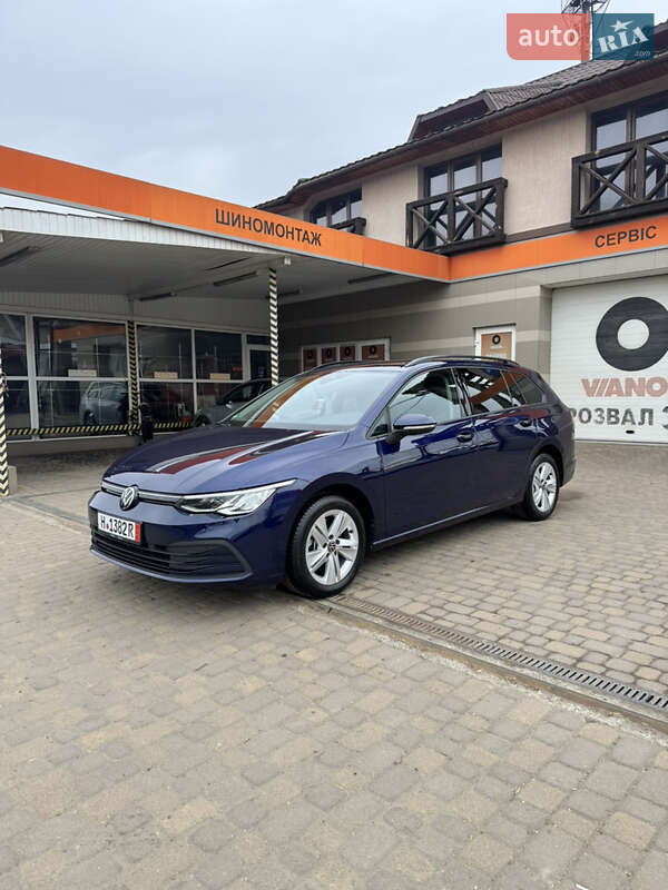 Универсал Volkswagen Golf 2021 в Сваляве