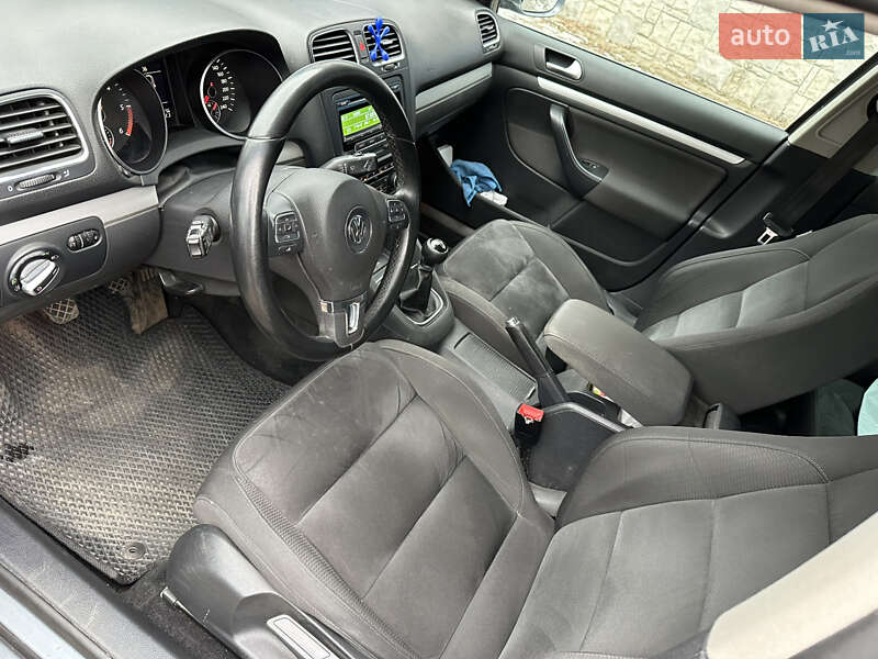 Универсал Volkswagen Golf 2012 в Житомире