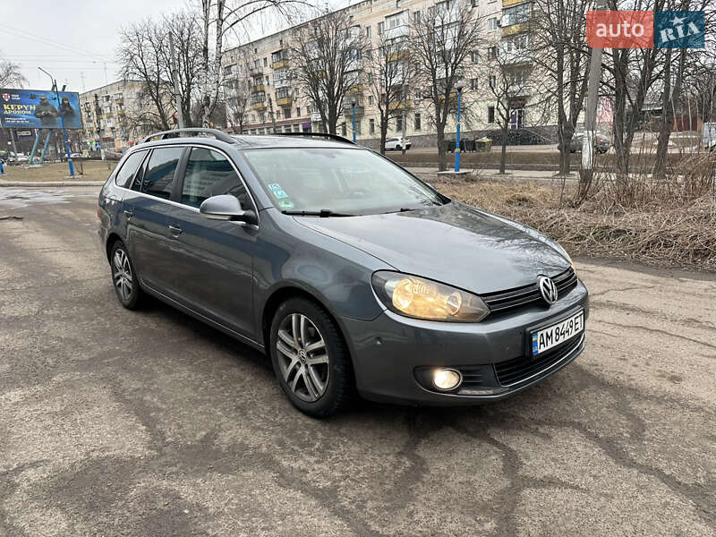 Универсал Volkswagen Golf 2012 в Житомире