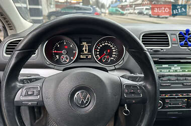 Універсал Volkswagen Golf 2012 в 