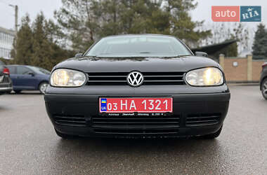 Хэтчбек Volkswagen Golf 2001 в 