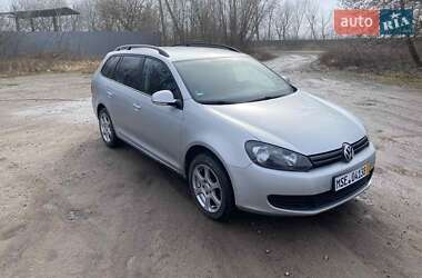 Універсал Volkswagen Golf 2011 в Сокалі