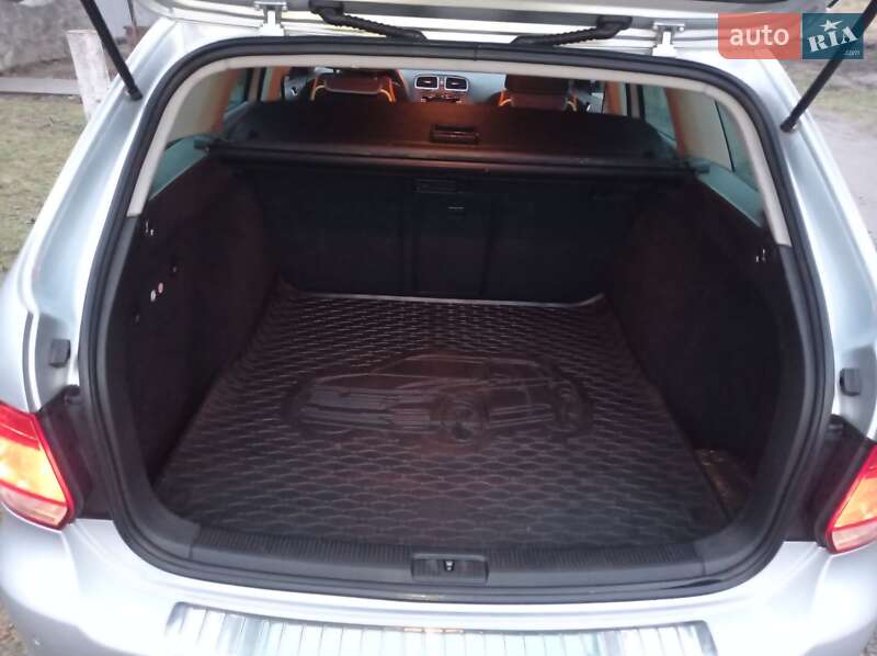 Універсал Volkswagen Golf 2013 в Хмільнику