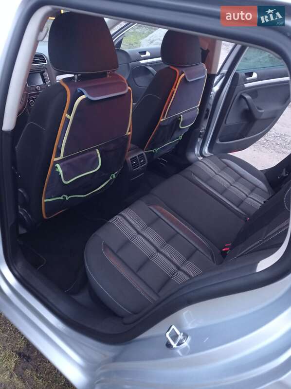 Універсал Volkswagen Golf 2013 в Хмільнику