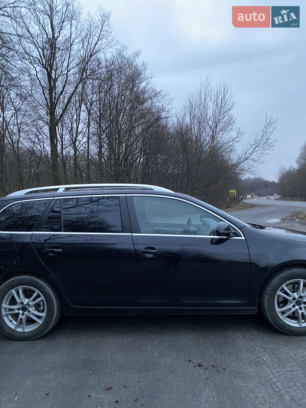 Універсал Volkswagen Golf 2011 в Галичі