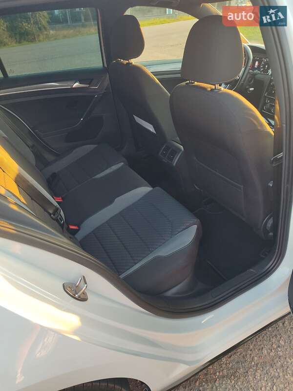 Универсал Volkswagen Golf 2020 в Раздельной