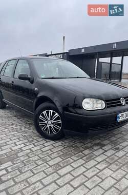 Хэтчбек Volkswagen Golf 2003 в Золочеве