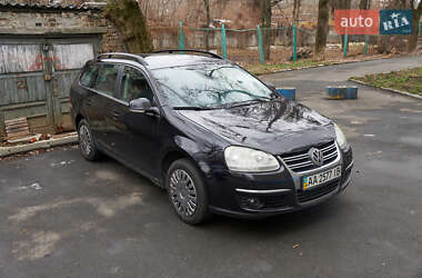 Універсал Volkswagen Golf 2008 в Києві