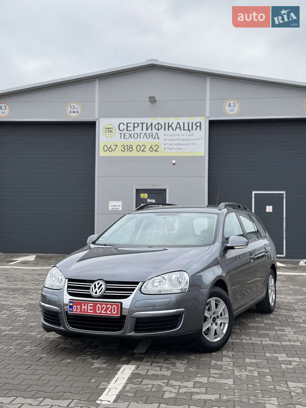 Универсал Volkswagen Golf 2009 в Нововолынске